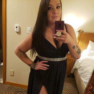 Meet your Posher, Larissa